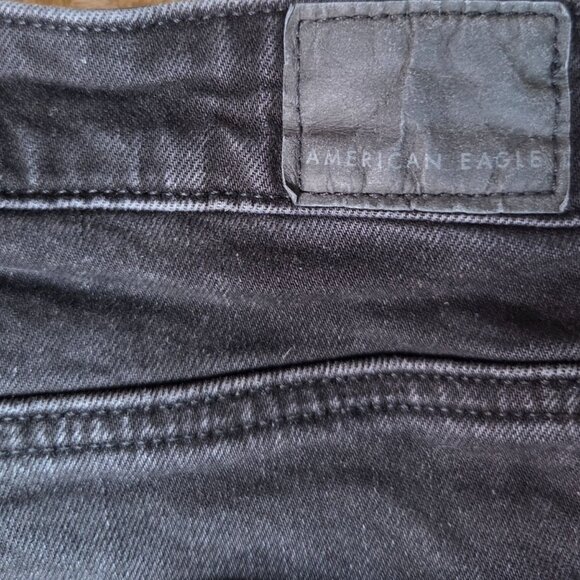 American Eagle Black Cut Off High Rise Stretch Denim Jean Shorts Women's Size 12 - Picture 5 of 7